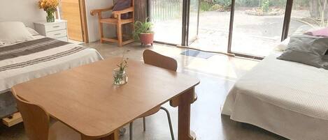 Vila | 1 kamar tidur, ruang kerja ramah laptop, dan tirai kedap cahaya