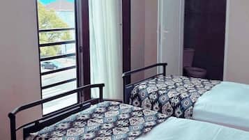 14 Schlafzimmer, Bügeleisen/Bügelbrett, WLAN, Bettwäsche