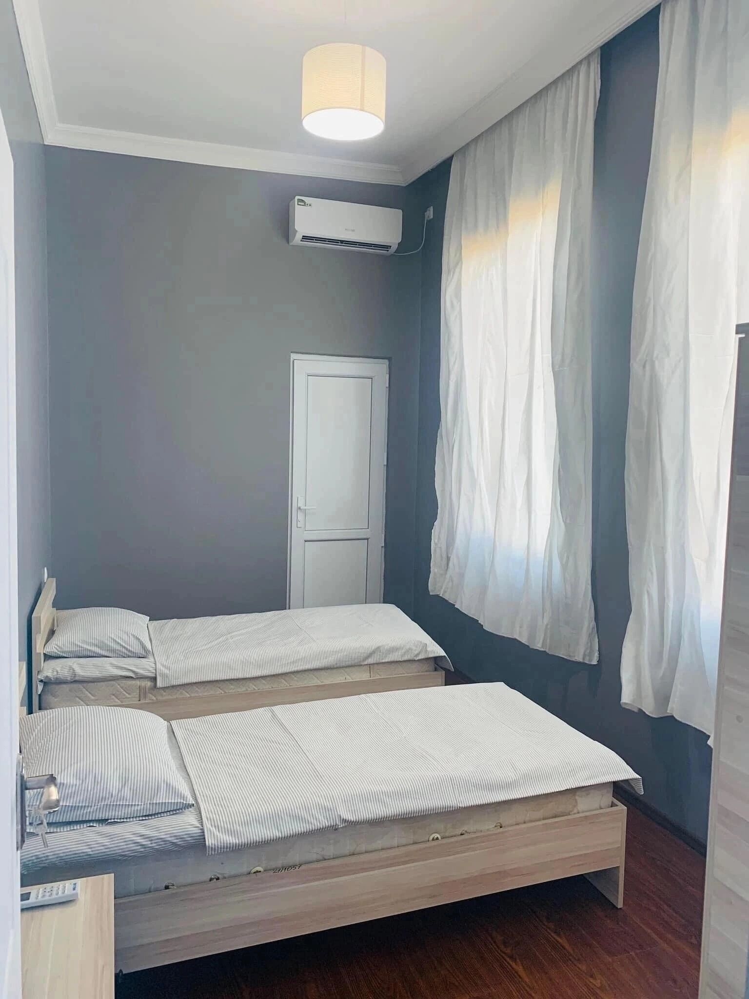 14 soverom, strykejern/-brett, wi-fi og sengetøy