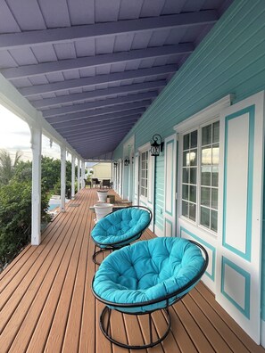 Terrace/patio - Villa Pasha Beach Front Estate Home (green turtle cay)