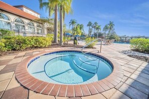 Outdoor pool, a heated pool - Spacious Pool Home, Games Room, Quiet Gated Resort (Davenport)