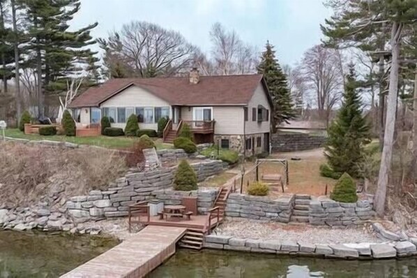 Exterior - Riverfront home w/private dock (Cape Vincent)