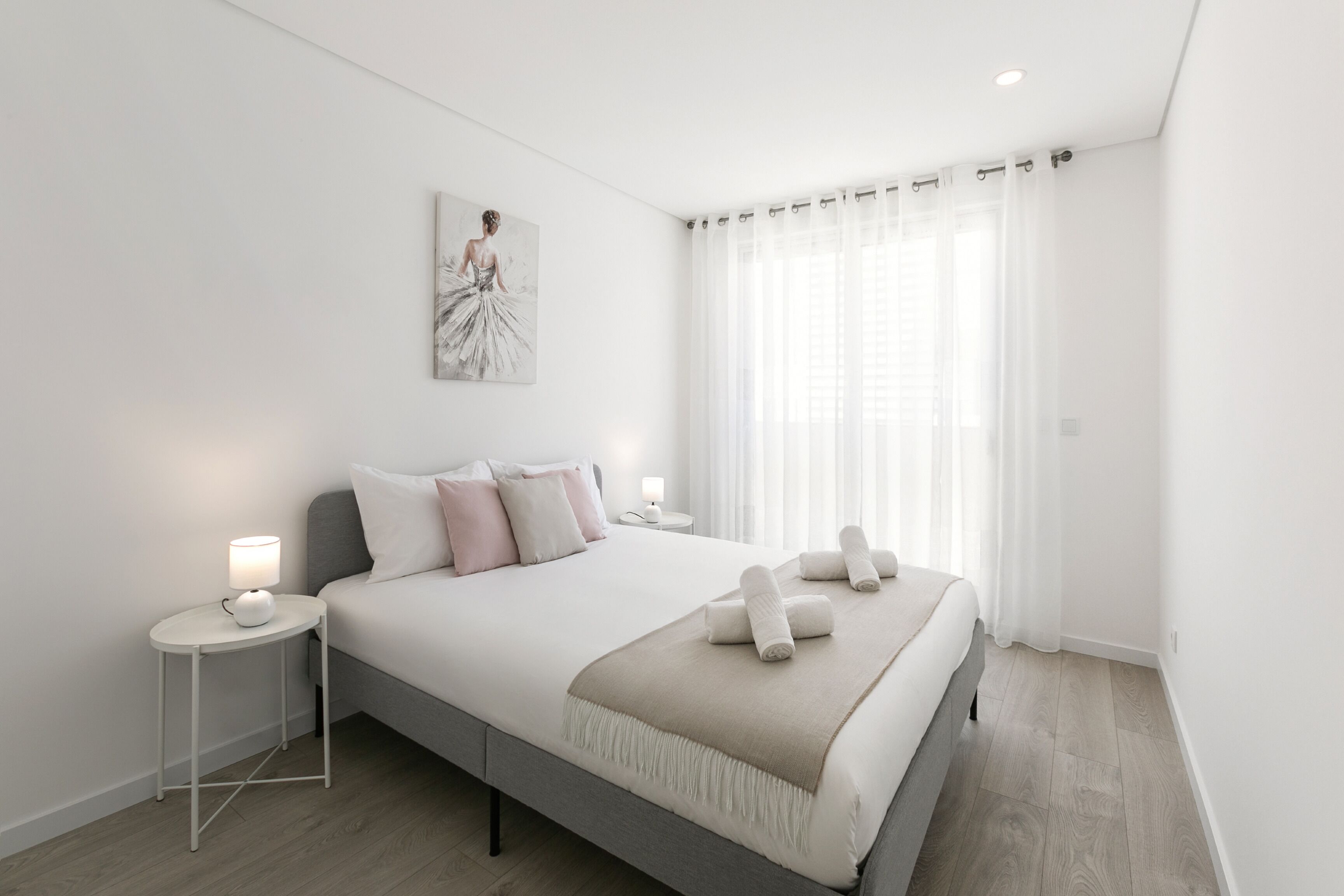 3 bedrooms, iron/ironing board, travel cot, Internet