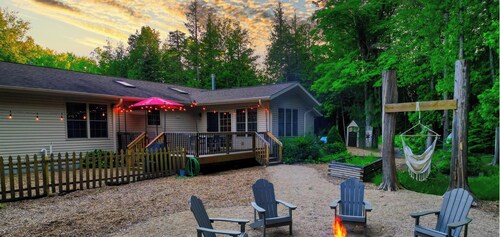 Private Nature Retreat With Game Room