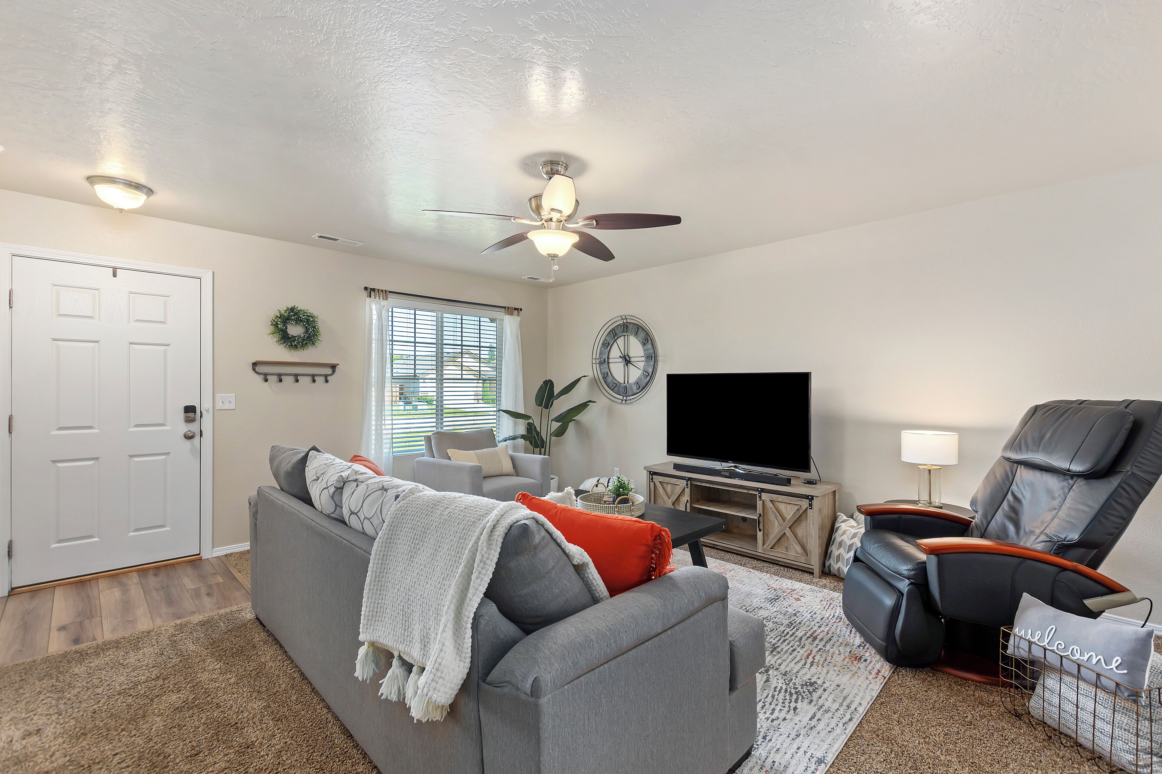 Smart TV, lettore DVD, studio, stampante