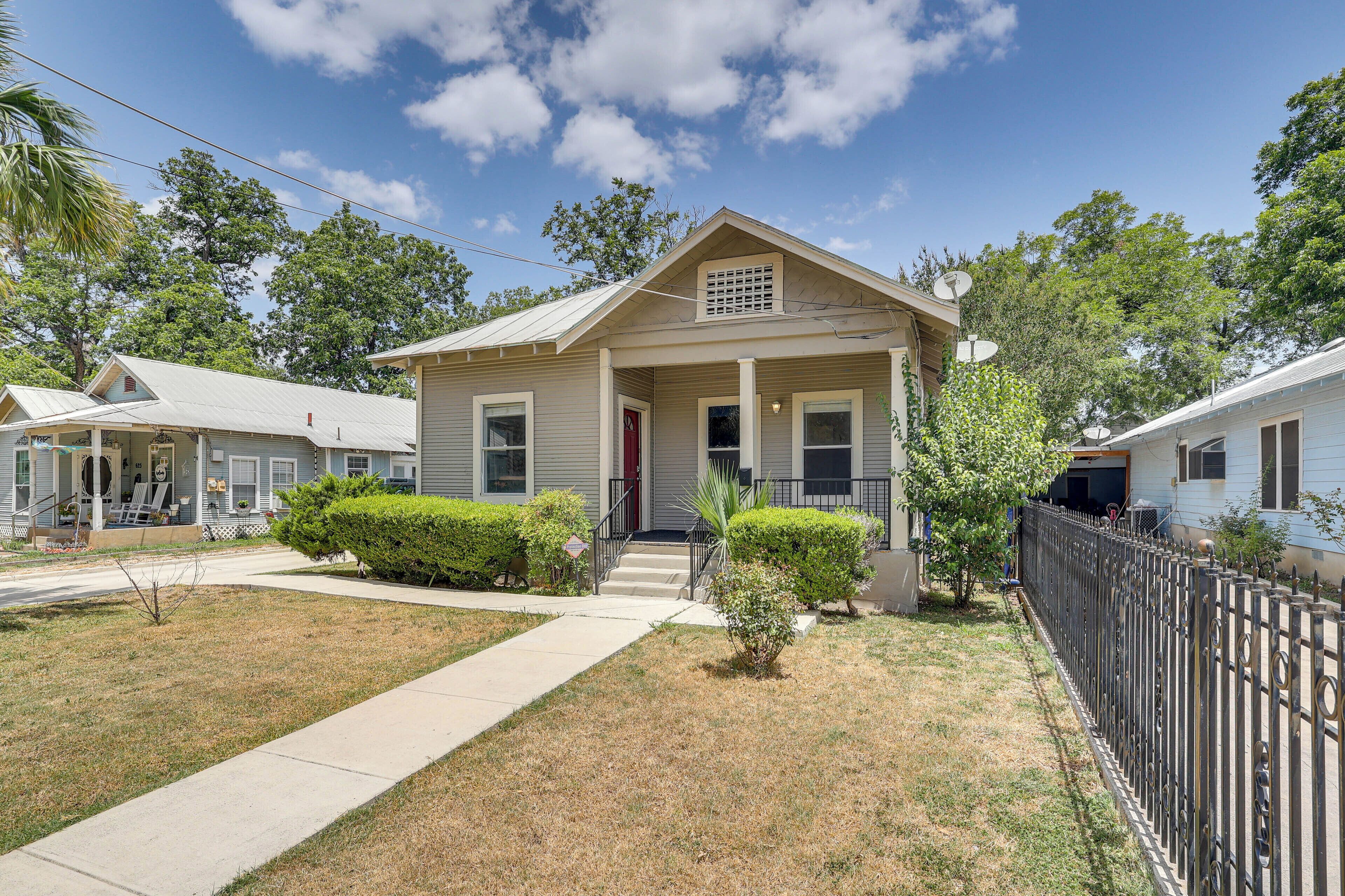 Charming San Antonio Home: 5 Mi to Downtown!