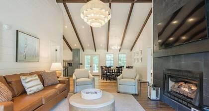 Modern Creek Farmhous 12 Guests,Hot Tub, Games