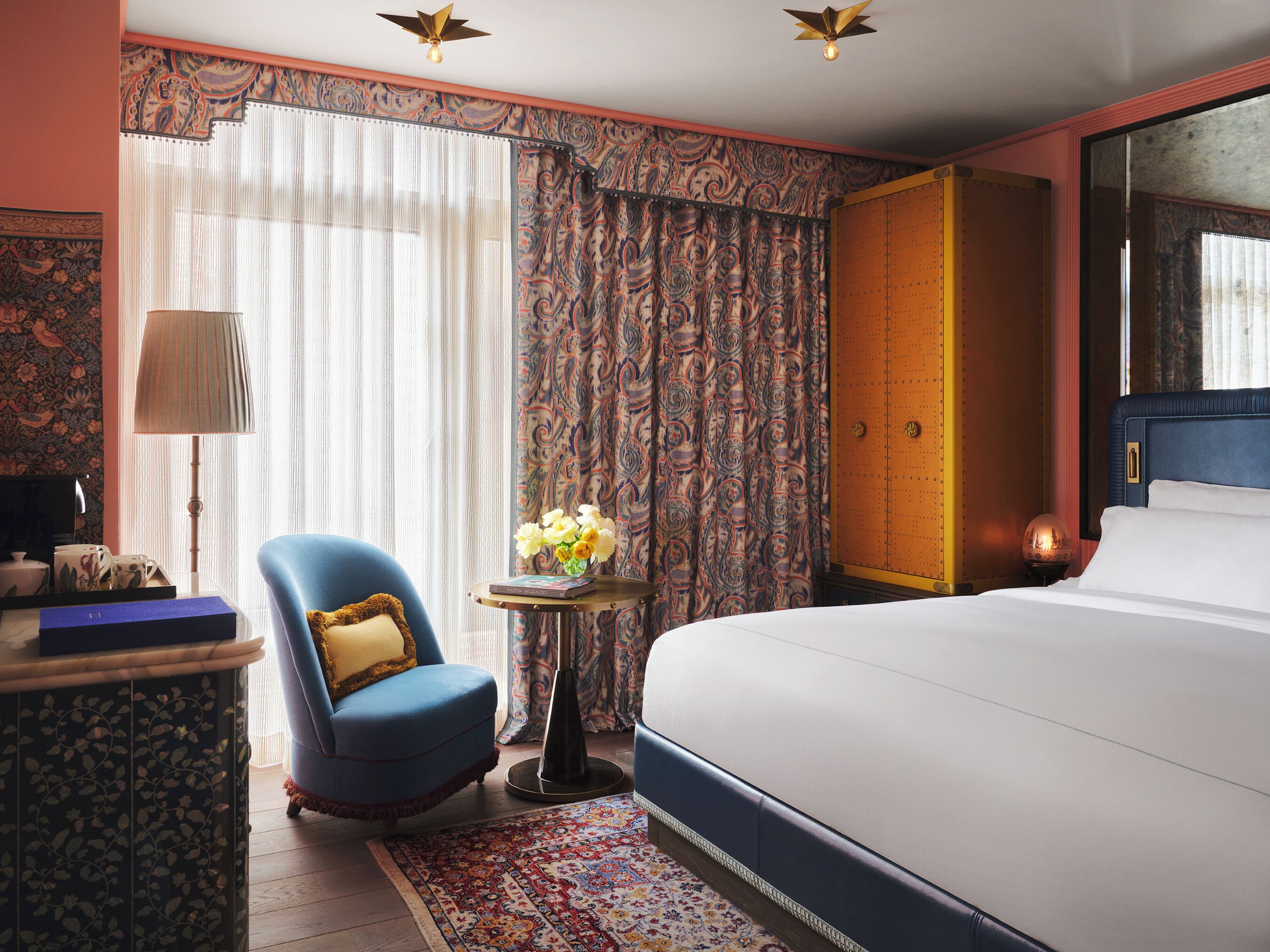 City King | Egyptian cotton sheets, premium bedding, down comforters, pillowtop beds