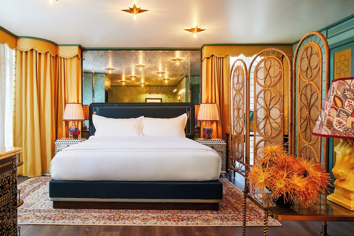Egyptian cotton sheets, premium bedding, down comforters