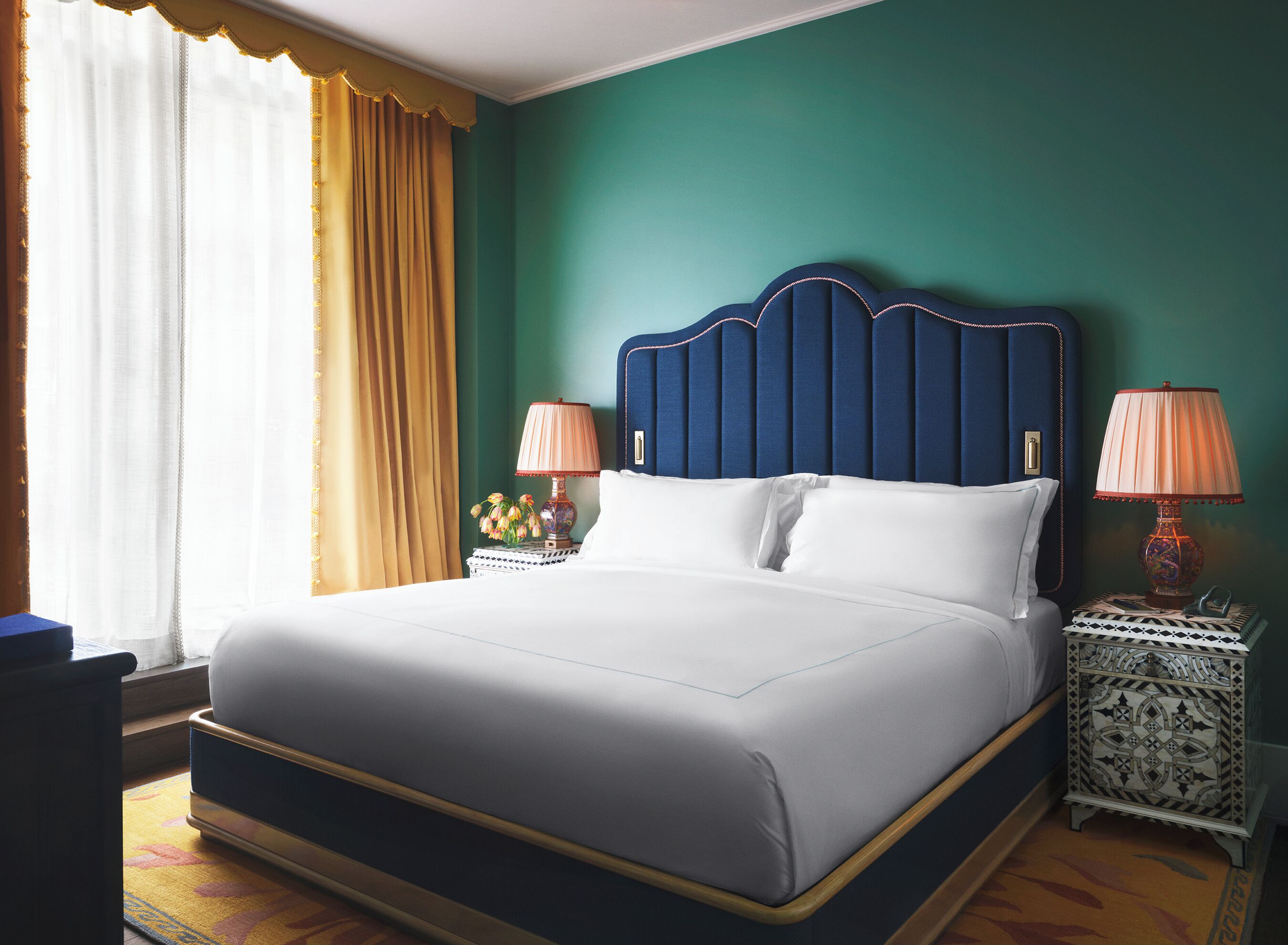 The Flâneur | Egyptian cotton sheets, premium bedding, down duvets, pillow-top beds