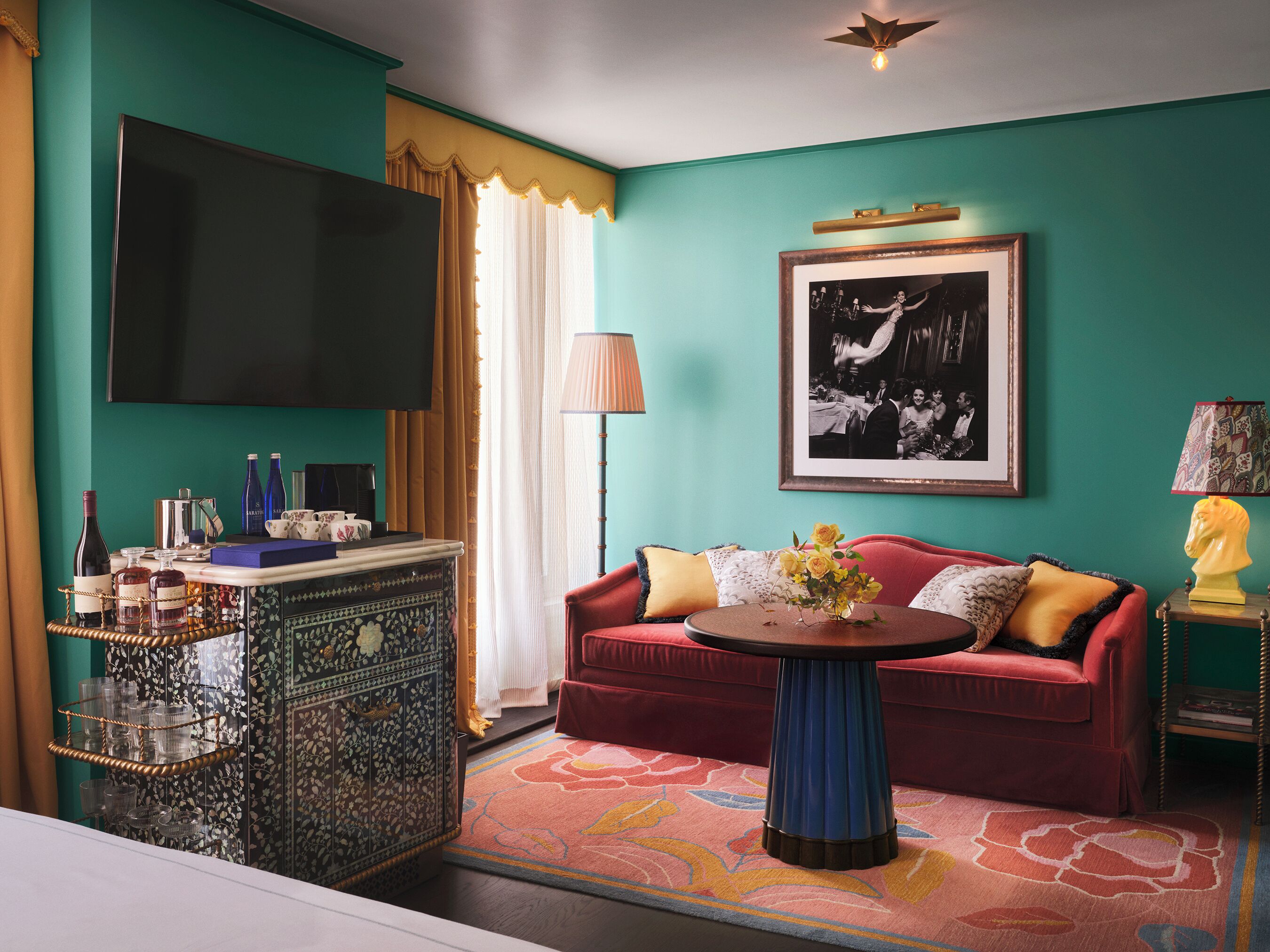 Studio Suite, Mobility Accessible | Living area | 55-inch Smart TV with cable channels, iPad, Netflix