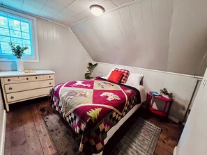 4 Schlafzimmer, Bügeleisen/Bügelbrett, kostenloses WLAN, Bettwäsche