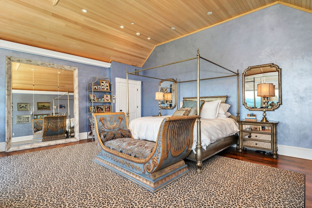 Beautiful Farmhouse Estate on over 100 acres with pond and barn