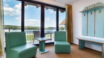 Panoramic-Doppel- oder -Zweibettzimmer | Bügeleisen/Bügelbrett, kostenloses WLAN