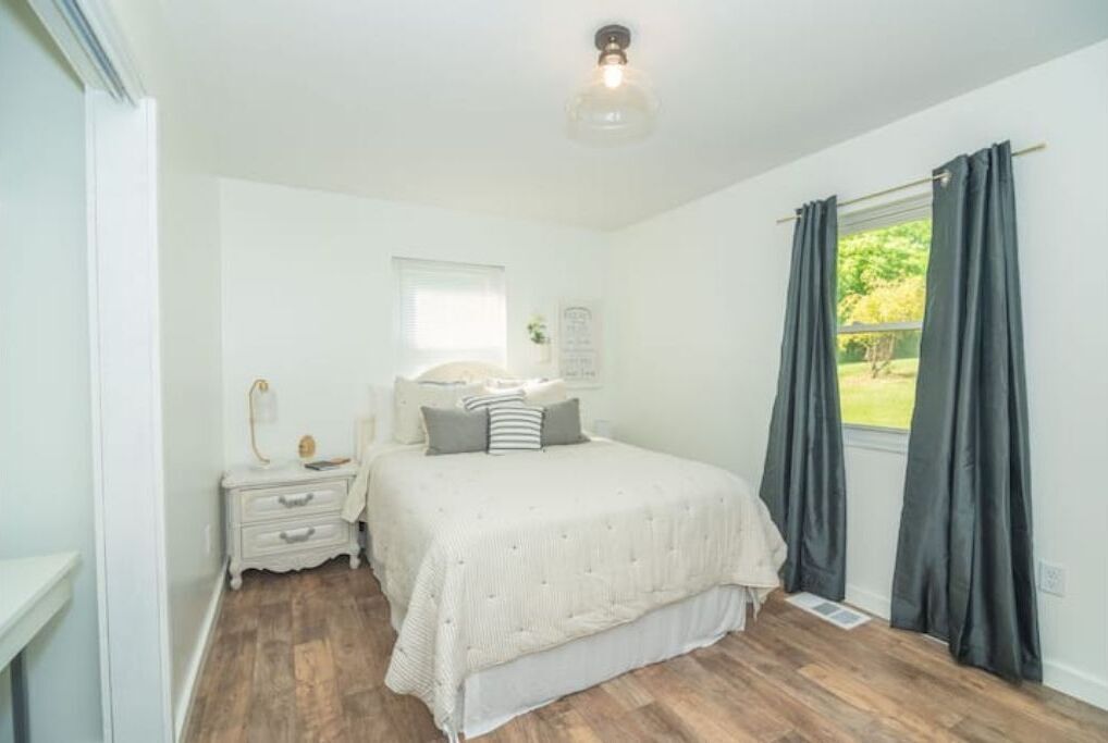 3 bedrooms, desk, travel cot, free WiFi