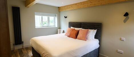 1 chambre, fer et planche à repasser, accès Internet, draps fournis