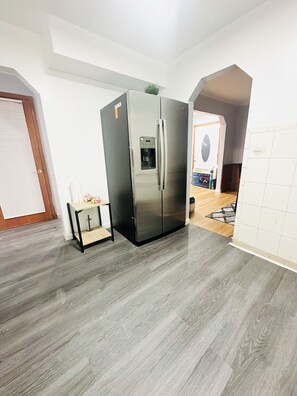 Interior - Perfect 2 bdr apt for comfortable living with parking mins from UBS stadium (Queens)