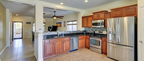 Fridge, microwave, stovetop, dishwasher