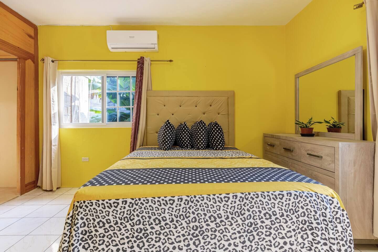 2 bedrooms, in-room safe, iron/ironing board, WiFi