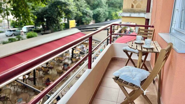 Outdoor dining - Holiday apartment first row to the sea with balcony (Crikvenica)