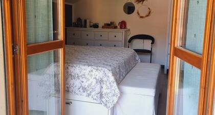 -Le Carillon- Romantic and cozy Suite with Jacuzzi 2 steps from Bergamo