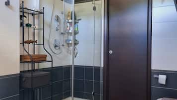 Whirlpool, Haartrockner, Bidet, Handtücher