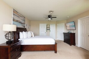 3 habitaciones, tabla de planchar con plancha, wifi y ropa de cama 