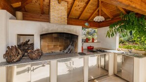 Room - Holiday Houses, Villas Villa Victoria - Beachfront Luxury (Milna)