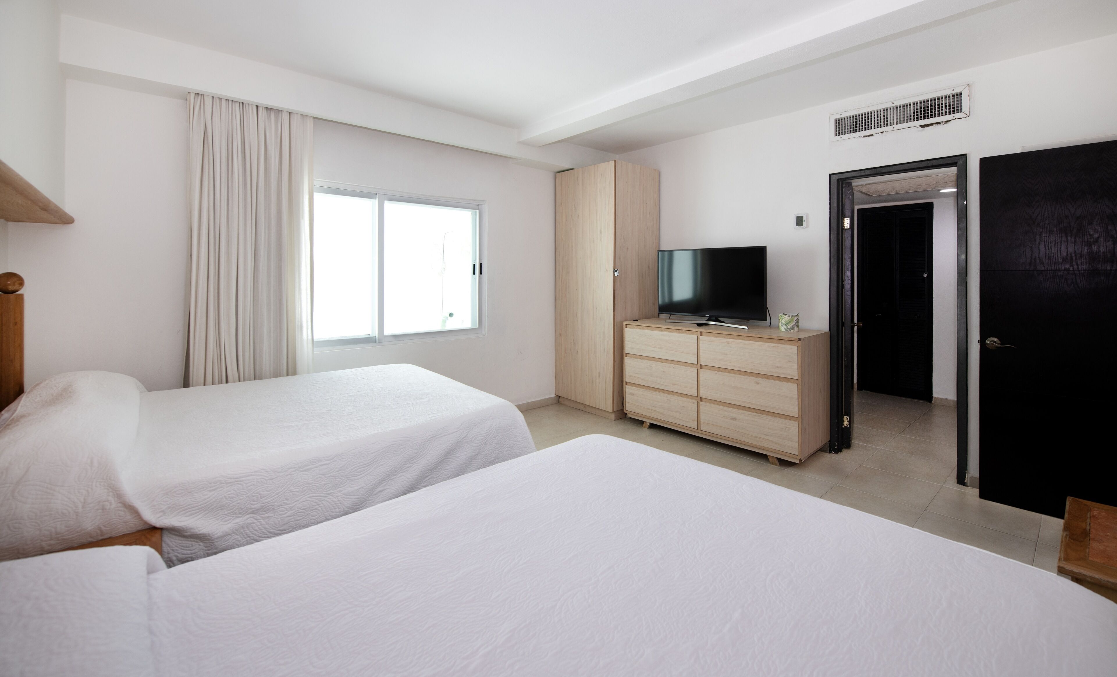 4 chambres, bureau, fer et planche à repasser, Wi-Fi gratuit