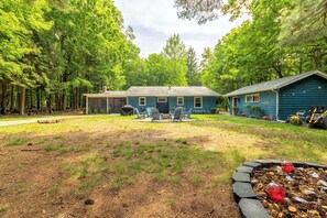 Exterior - Newly remodeled affordable home half mile away from Lake Michigan access point (Fennville)