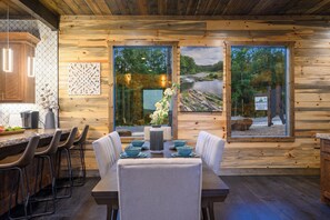 Dining - Sleeps 21, EV Outlet, Firepit, Hot Tub, Game Room, Pets, Mountain Views (Broken Bow)