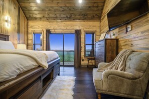 4 Schlafzimmer, BĂŒgeleisen/BĂŒgelbrett, kostenloses WLAN, BettwĂ€sche