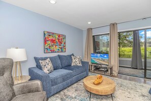 Smart TV - First Floor Condo-Outdoor Pool and Hot Tub! CB J-2 (Little River)