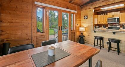 Modern Log Cabin, Great Deck, 10 min from Durango!