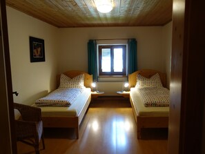 1 chambre, accĂšs Ă Internet, literie fournie