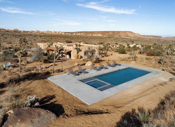 Udendørs pool, opvarmet pool