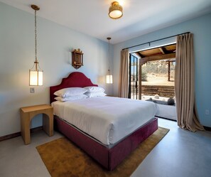 4 soveværelser, skrivebord, strygejern/strygebræt, weekendseng