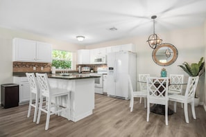 Fridge, microwave, oven, stovetop - Family Friendly Beach House w/ Pool & Spa + Bikes! (Naples)