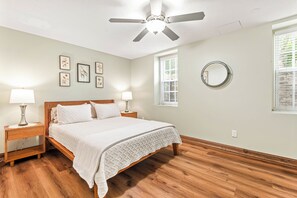 2 bedrooms, iron/ironing board, WiFi, bed sheets