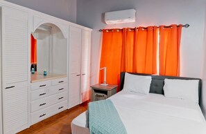 3 quartos, ferros/tábuas de passar roupa, Wi-Fi, roupa de cama