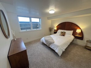 3 chambres, fer et planche à repasser, Wi-Fi gratuit, draps fournis