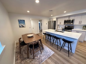 Dining - Comfy SLC Home: Easily Access Downtown & Park City (Salt Lake City)