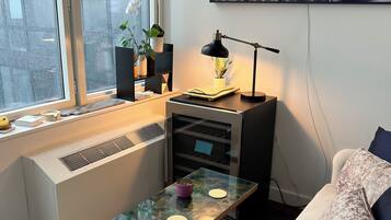 Smart TV, books, computer monitors
