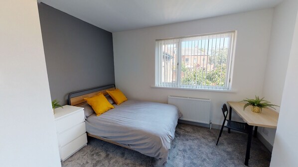 4 bedrooms, WiFi, bed sheets