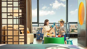 Phòng dành cho gia đình | 1 phòng ngủ, bộ đồ giường cao cấp, chăn bông, minibar