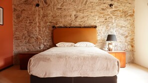 Comfort-rum | 1 sovrum, mörkläggningsgardiner, strykjärn/strykbräda och gratis wi-fi