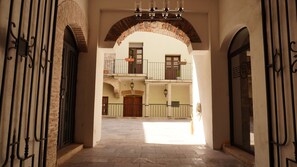 Fachada de la propiedad