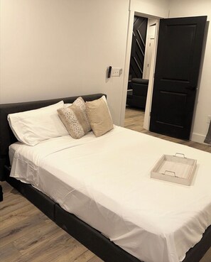 2 bedrooms, iron/ironing board, WiFi, bed sheets