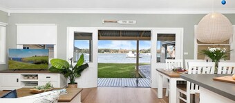 River Shack – absolute river frontage looking across to Comerong Island