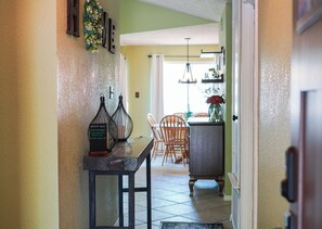 Interior - Cozy pet friendly home, walking distance from the Walnut Creek Greenbelt! (Austin)